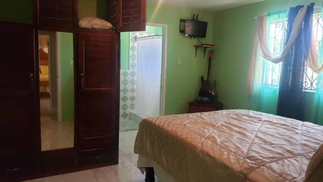 Eve'S Rockaway Villa Alligator Pond Village Exterior photo